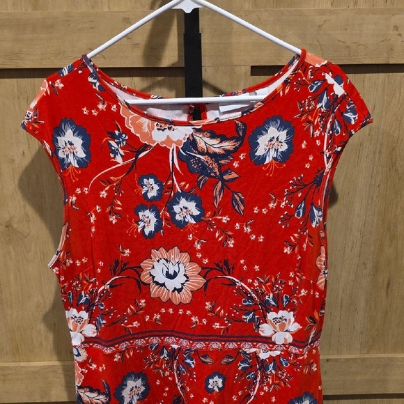 (J51) Womans Sz XL, New York & Company Red and Blue Floral Dress - Picture 2 of 8